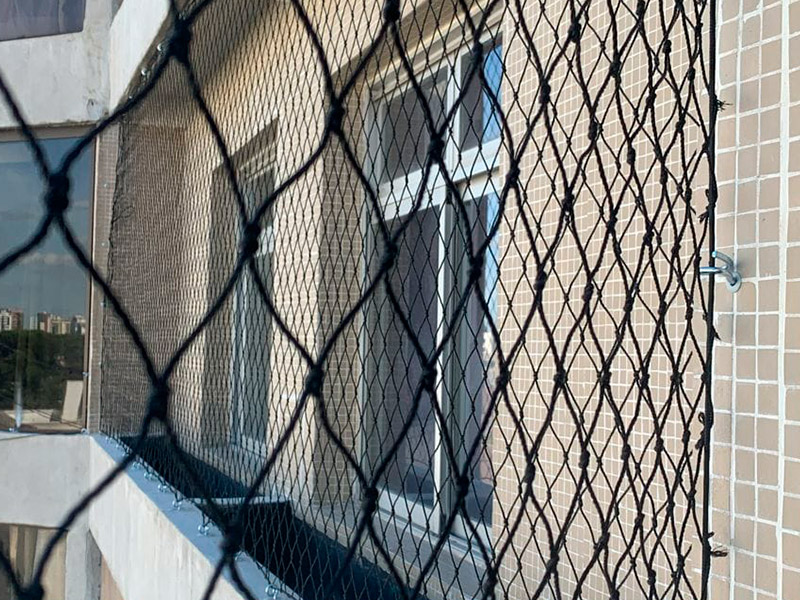 Cuidado Preventivo: Vantagens da Tela de Proteção em Áreas de Trabalho com Alturas