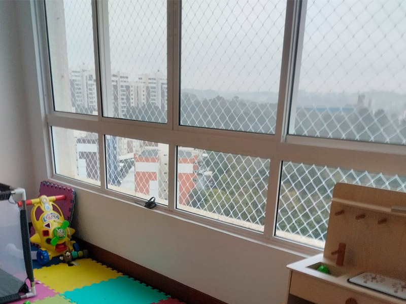 Telas de Proteção para Apartamentos Pequenos: Segurança e Estilo Sem Abrir Mão do Espaço